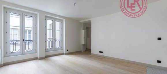 2 bedrooms Apartment in Paris, France No. 149120 3
