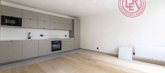 2 bedrooms Apartment in Paris, France No. 149120 5