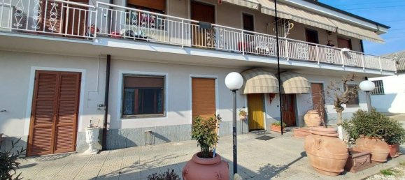 4 rooms House in Carmagnola, Italy No. 145046 2