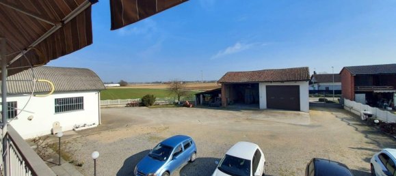 4 rooms House in Carmagnola, Italy No. 145046 15