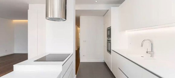 4 bedrooms Apartment in Porto, Portugal No. 78883 7