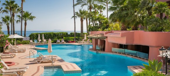 Apartamento de 3 dormitorios en Estepona, Spain No. 170607 18