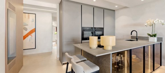 Apartamento de 3 dormitorios en Estepona, Spain No. 170607 42