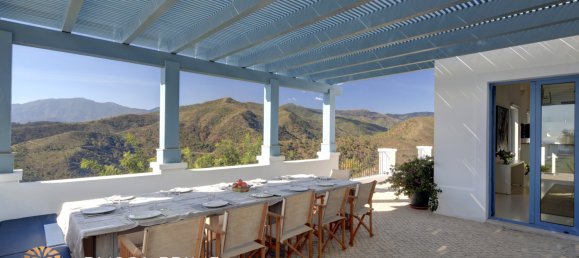 5 bedrooms Villa in Benahavis, Spain No. 1379 14