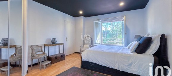 Villa de 4 dormitorios en Saint-Raphael, France No. 295667 14