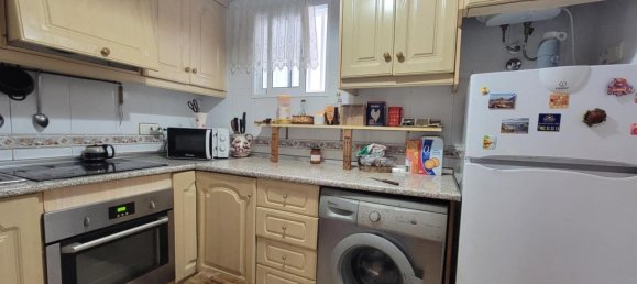 Apartamento de 2 dormitorios en Torrevieja, Spain No. 189484 3