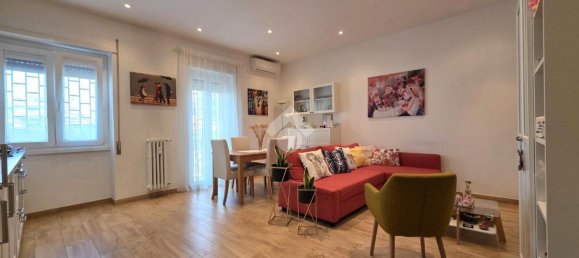 2 rooms Apartment in Rome, Italy No. 234944 4