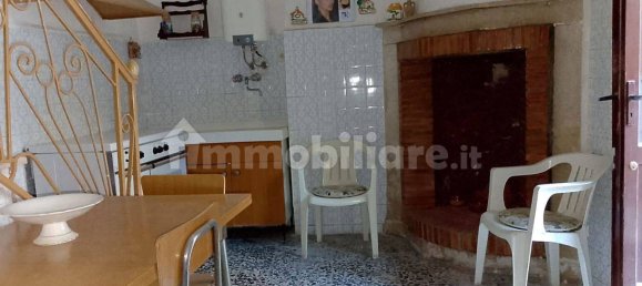 Apartamento de 4 dormitorios en Mondragone, Italy No. 268250 19