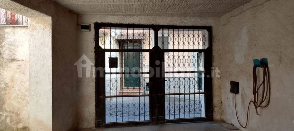 Apartamento de 4 dormitorios en Mondragone, Italy No. 268250 8