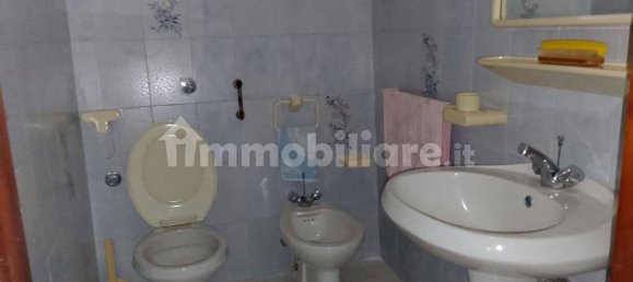 Apartamento de 4 dormitorios en Mondragone, Italy No. 268250 18