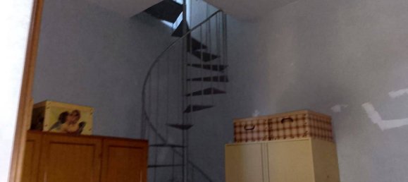 Apartamento de 4 dormitorios en Mondragone, Italy No. 268250 12