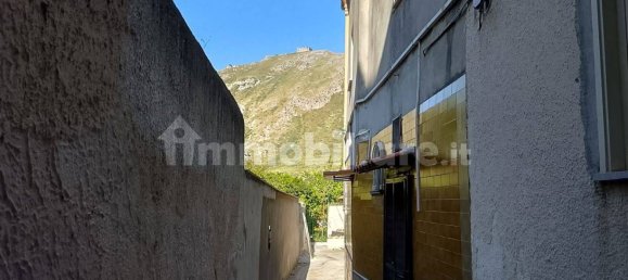 Apartamento de 4 dormitorios en Mondragone, Italy No. 268250 35