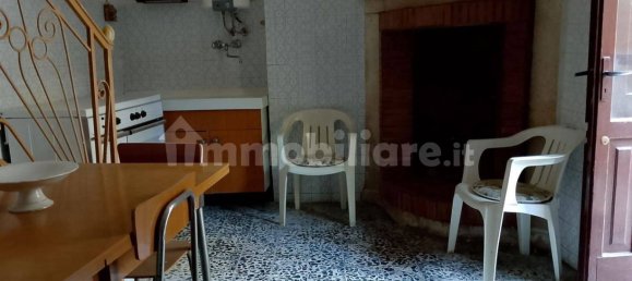 Apartamento de 4 dormitorios en Mondragone, Italy No. 268250 10