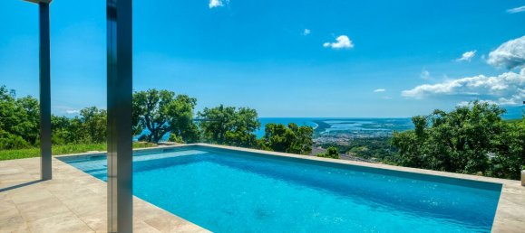 932m² Land in Bastia, France No. 92116 4