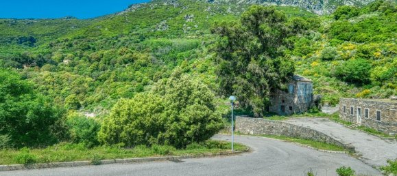 932m² Land in Bastia, France No. 92116 5