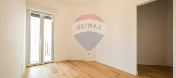 Квартира с 3 комнатами в Бари, Италия № 11661 12