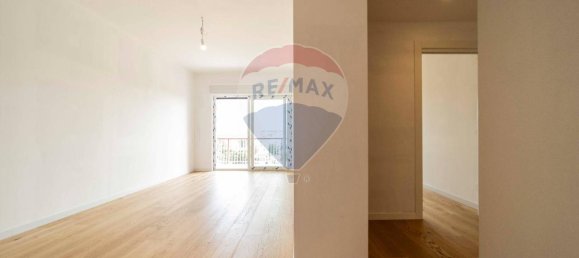 Квартира с 3 комнатами в Бари, Италия № 11661 4