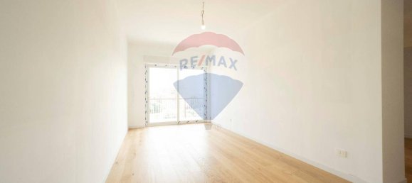 Квартира с 3 комнатами в Бари, Италия № 11661 3