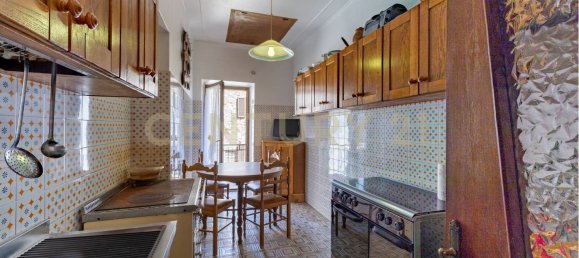 5 rooms Apartment in Roccastrada, Italy No. 130208 2