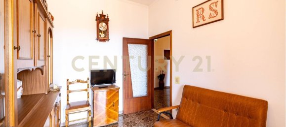 5 rooms Apartment in Roccastrada, Italy No. 130208 3