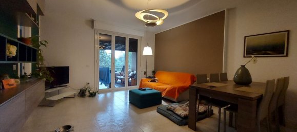 Квартира с 3 спальнями в Пезаро, Италия № 345178 10