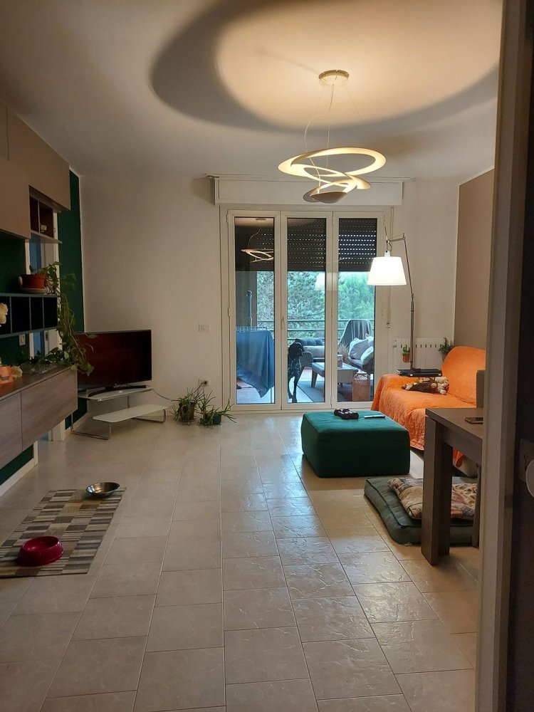 Квартира с 3 спальнями в Пезаро, Италия № 345178