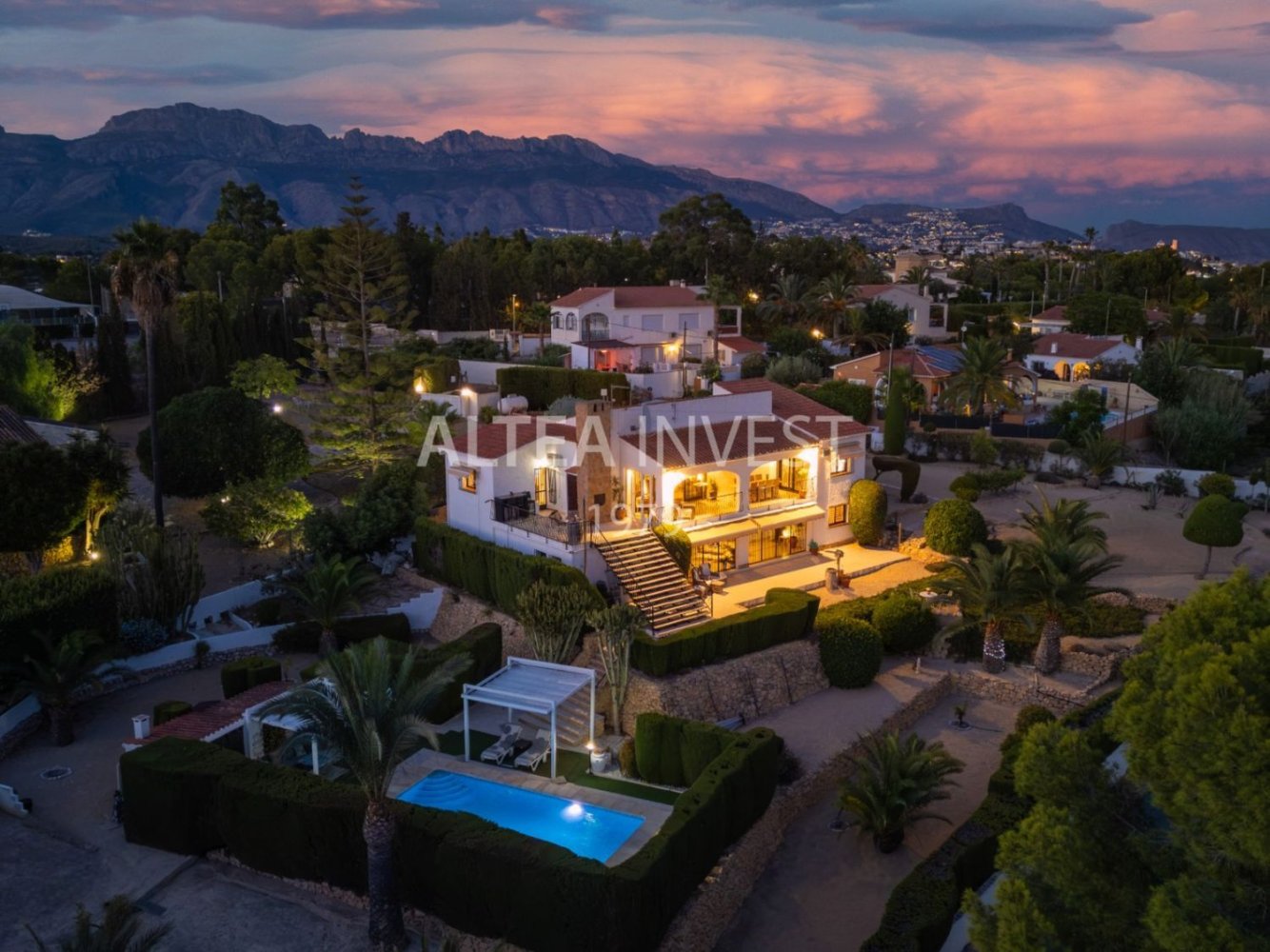 5 bedrooms House in Altea, Spain No. 268281