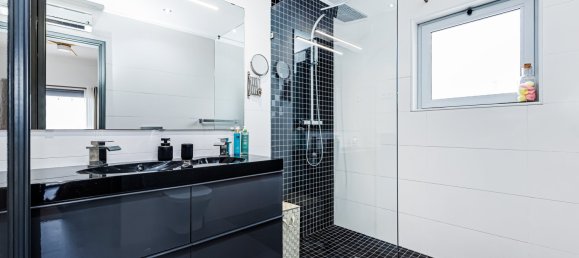 6 bedrooms Villa in Albufeira, Portugal No. 110385 2