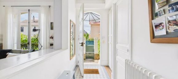 5 bedrooms House in Chatou, France No. 279539 15