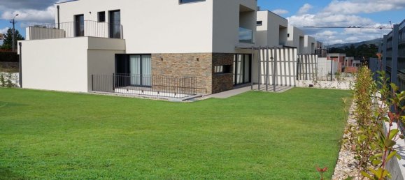 3 bedrooms House in Palmeira, Portugal No. 39050 2