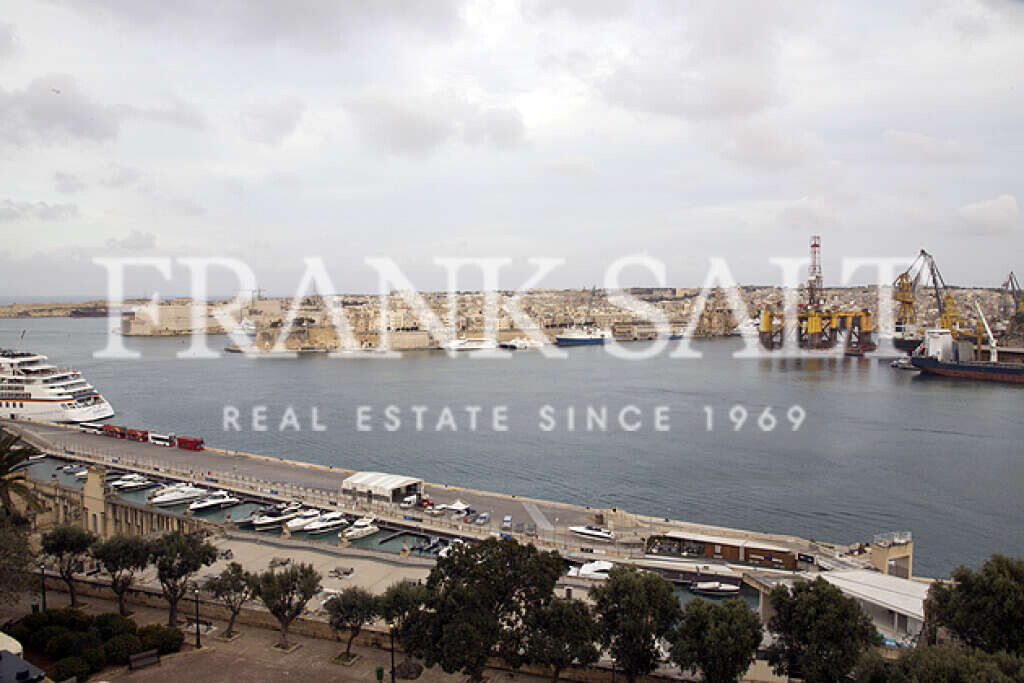 2 bedrooms Apartment in Floriana, Malta No. 3734