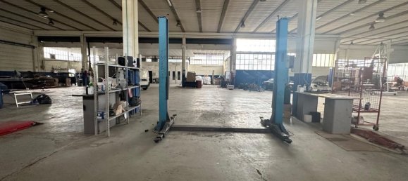 مستودع في Massa, Italy 1600متر مربع رقم 63227 16