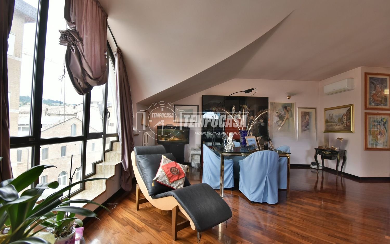 5 bedrooms Penthouse in Tolentino, Italy No. 366815