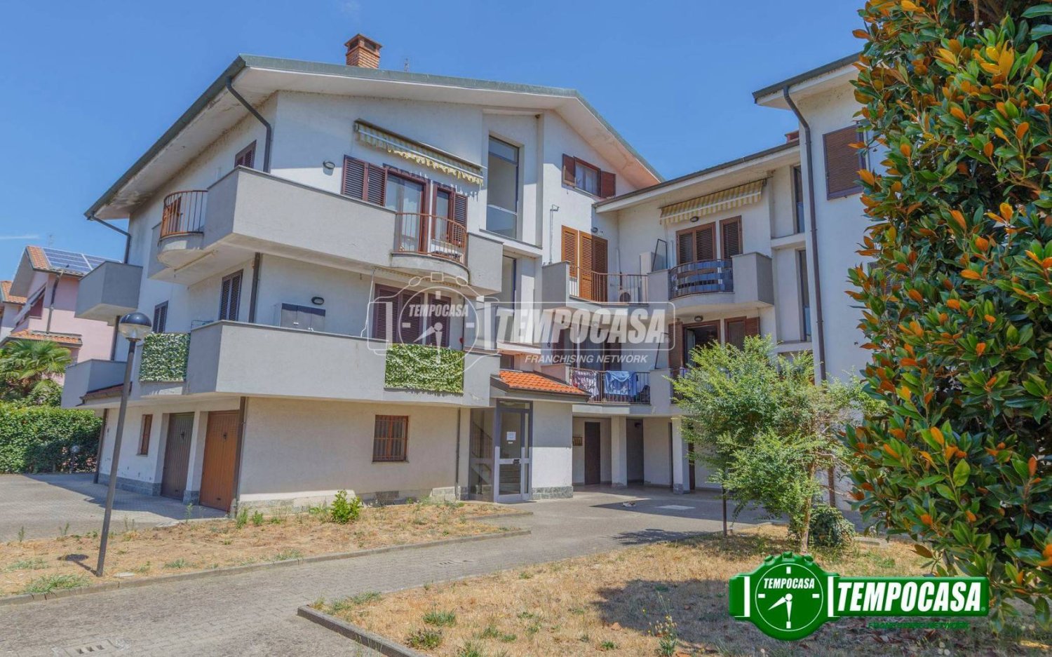 2 bedrooms Apartment in Calvignasco, Italy No. 290887