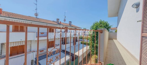 2 bedrooms Apartment in Calvignasco, Italy No. 290887 4