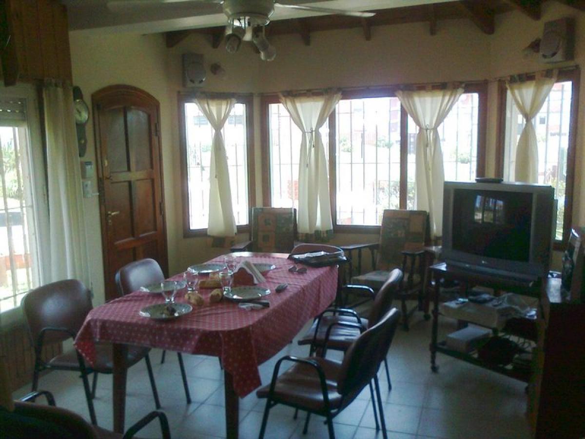 3 bedrooms House in Mar del Plata, Argentina No. 101325