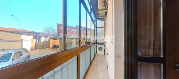 3-salle Appartement à Turin, Italy No. 139405 19