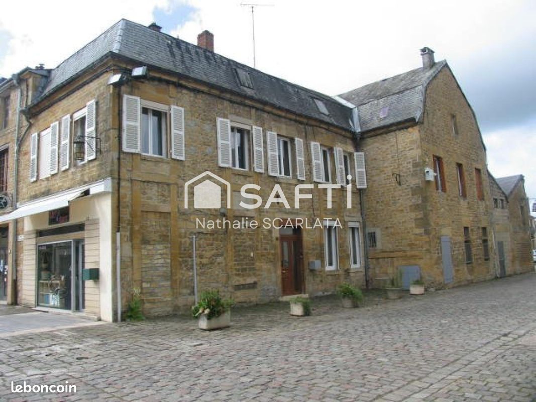 4 chambres Maison à Mouzon, France No. 235326