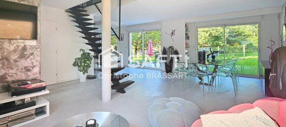 Casa de 4 dormitorios en Izel-les-Hameau, France No. 273133 2