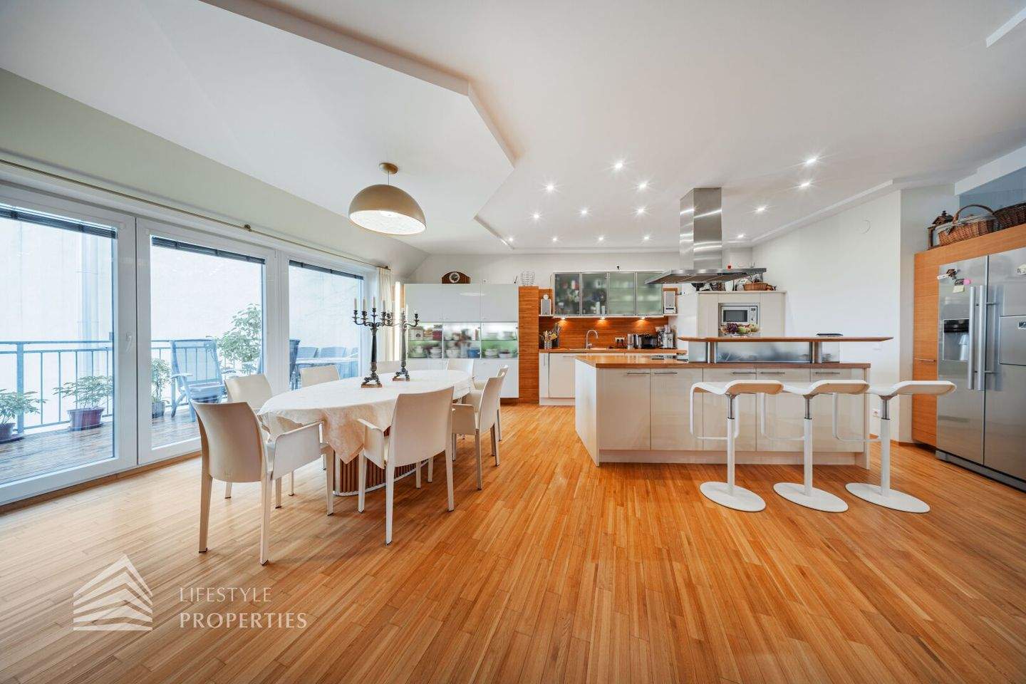 5 rooms Penthouse in Mariahilf, Austria No. 242335