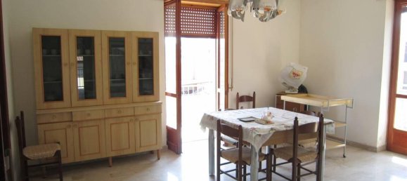 7 rooms Apartment in Crosia, Italy No. 111620 4
