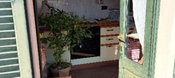 5 bedrooms House in Vicolungo, Italy No. 359399 3