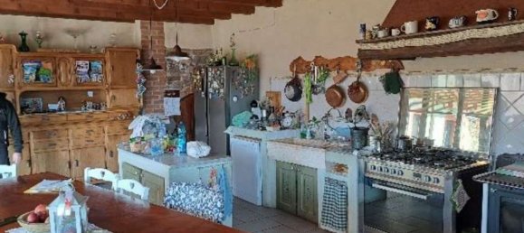 5 bedrooms House in Vicolungo, Italy No. 359399 4