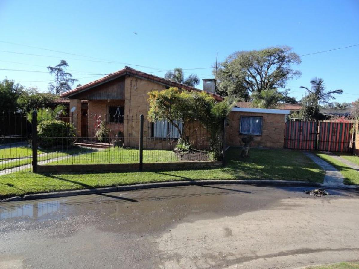 3 bedrooms House in Bermudez, Argentina No. 58675