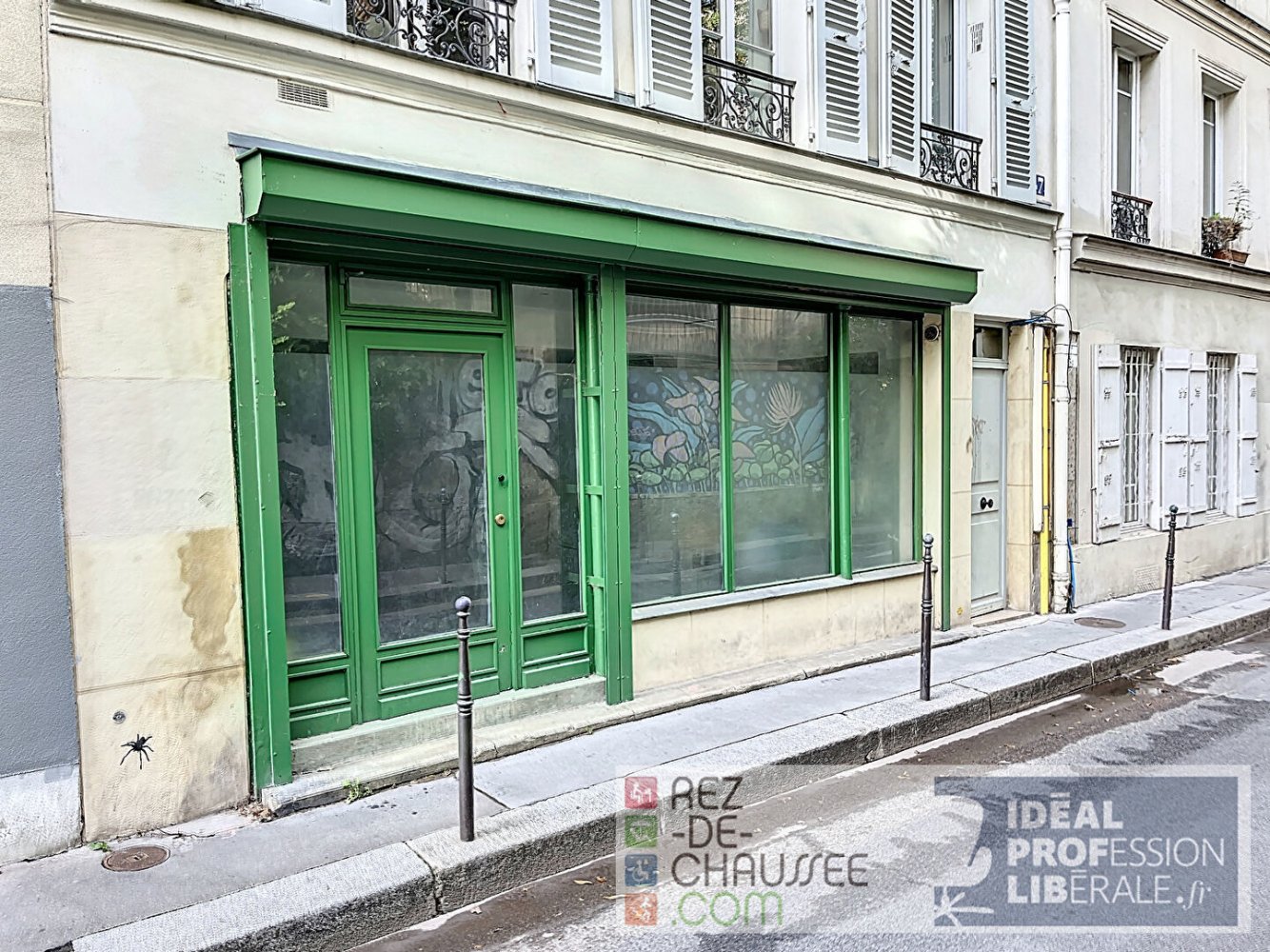 95m² Office in Paris, France No. 173376