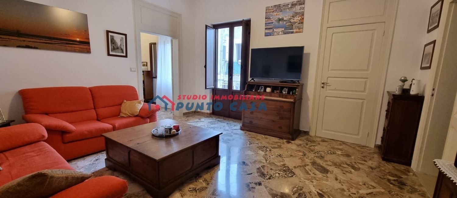 Apartamento de 4 habitaciónes en Marsala, Italy No. 48320