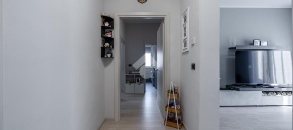 3 bedrooms Apartment in Scandiano, Italy No. 162639 3