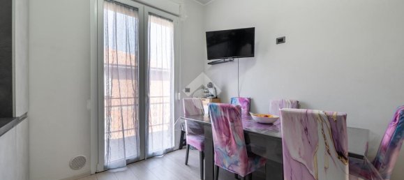3 bedrooms Apartment in Scandiano, Italy No. 162639 5