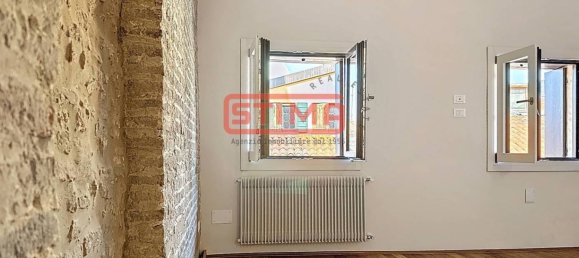 2 bedrooms Penthouse in Treviso, Italy No. 188829 4