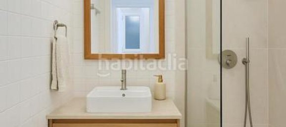 1 bedroom Apartment in Ciutat Vella, Spain No. 134451 6